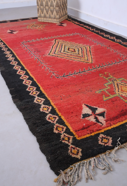 Authentic taznakht rug 5 x 9.4 FT - Vintage moroccan rug - Moroccan rug - Vintage Home Decor - Wool rug - Old moroccan rug - living room rug